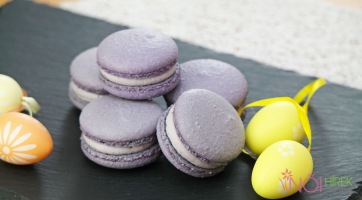 Áfonyás macaron