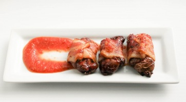 Baconbe göngyölt csirkemáj