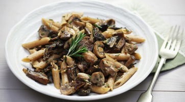 Egyszerű gombás penne