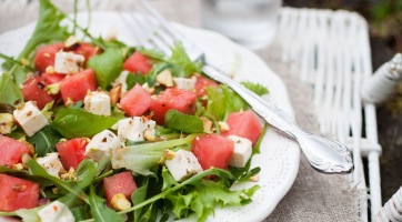 Feta sajtos, rukkolás dinnyesaláta