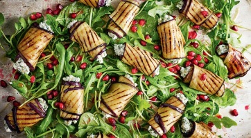 Fetával töltött grillezett padlizsántekercs