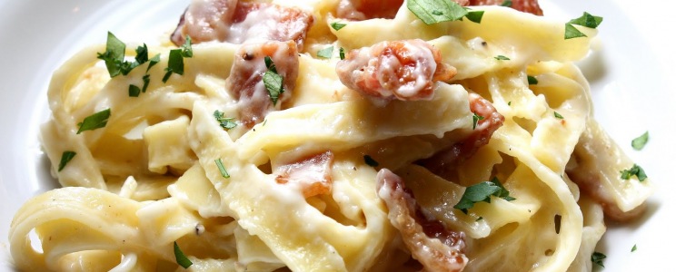 Fettuccine bacon tészta