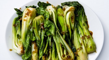 Fokhagymás pak choi