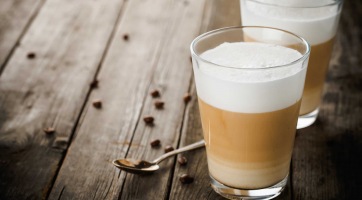 Így készíts egyszerű latte macchiatot otthon