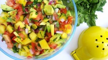 Mangós salsa saláta