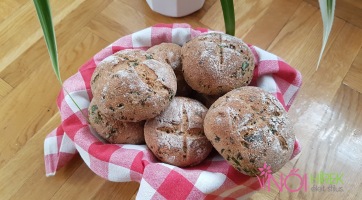 Medvehagymás buci