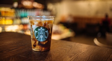 Megérkeztek a legújabb hidegkávé-újdonságok a Starbucksba