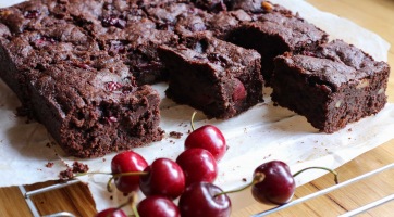 Meggyes brownie