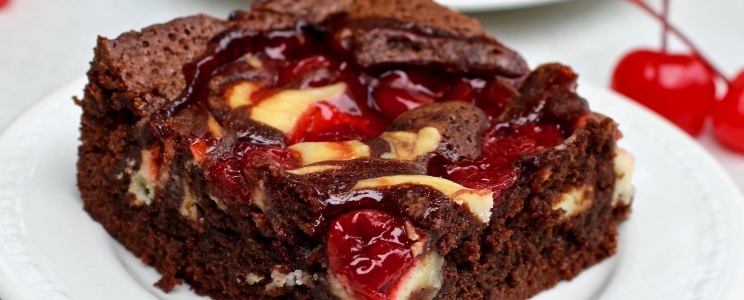 Meggyes-krémsajtos brownie