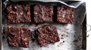 Őszi körtés brownie