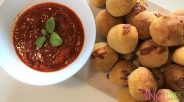Pizzagolyók bazsalikomos-fokhagymás szósszal