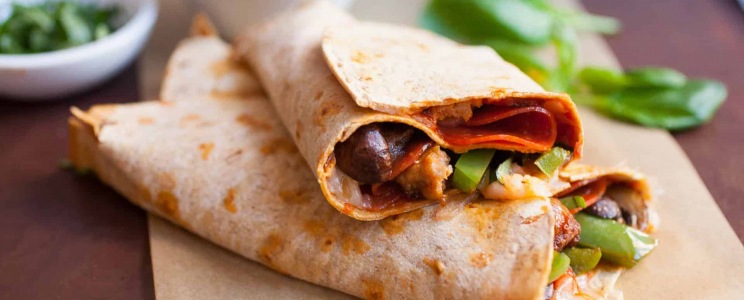 Pizzás wrap, azaz pizzás tortilla tekercs