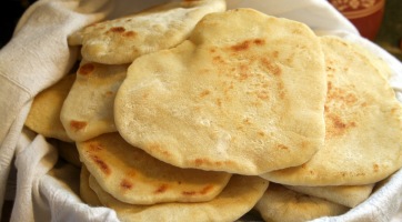 Sajtos-fokhagymás pita