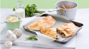Sonkás-gombás calzone