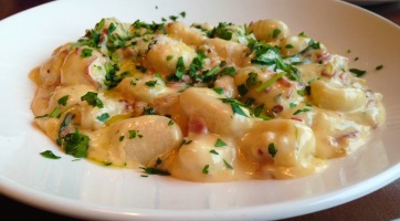 Sonkás-gombás gnocchi