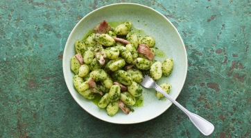 Zöldfűszeres gnocchi