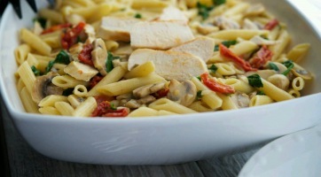 Zöldséges rakott penne