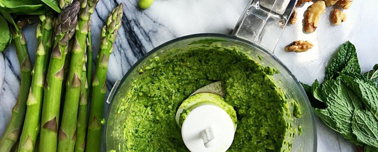 Zöldspárga pesto