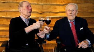 103 éves a világ legidősebb ikerpárja