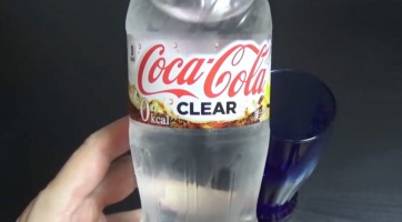 A fehér színű Coca Cola meghódította Japánt