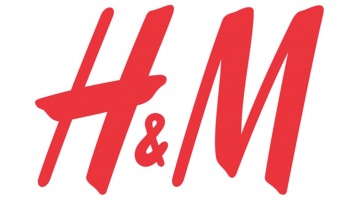 A H&M tavaszi kollekciójában a fényűzésé a főszerep