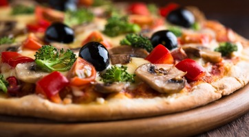 A nagyevők álma: itt a pizzában szállított pizza!