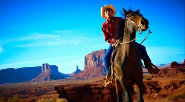 Egy igazi cowboy lasszóval fog betörőt Amerikában