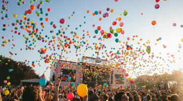 Európa most a Szigetre figyel