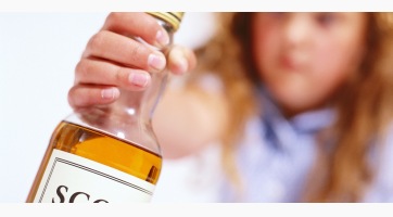 Mindössze 2 éves a világ legfiatalabb alkoholistája!