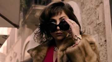 Újabb betekintés érkezett a Gucci-ház című filmből!