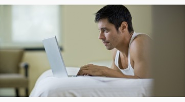 A kéményen át érkezett, de csak pornót akart nézni