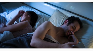 Egyre gyakoribb az internetes mikrocheating