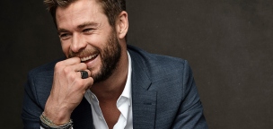 Chris Hemsworth mellszívókat takarított