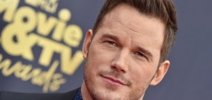 Chris Pratt megmutatta, hogy milyen jó a Rubik-kocka kirakásában