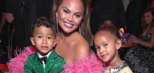 Chrissy Teigen fia kiütötte nővére fogát játék közben
