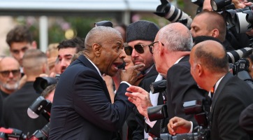 Denzel Washington összetűzésbe került egy fotóssal Cannes-ban