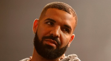 Drake egyszerre 4-5 nővel randizik, hogy megtalálja az igazit