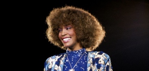 Félelmetes: hologramként tért vissza a színpadra Whitney Houston