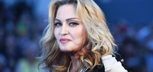 Ismét alaposan nekivetkőzött Madonna