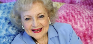 Kiderült, hogy mi okozta a népszerű színésznő, Betty White halálát!