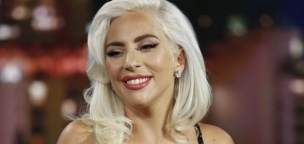 Lady Gaga kutyasétáltatója pénzt követel 
