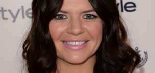Megszületett Casey Wilson második gyermeke