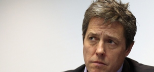 Nézd meg, hogy megöregedett és meghízott Hugh Grant