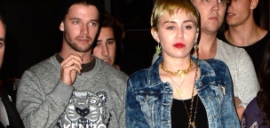 Schwarzenegger fia csak akkor kap pénzt, ha kidobja Miley Cyrus-t