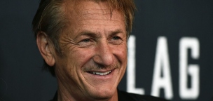 Sean Penn gyalogosan menekült az ukrajnai orosz invázió elől