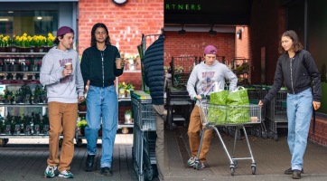 Tom Holland és Zendaya együtt vásárolnak be