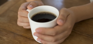 A belső óránkat is képes összezavarni a koffein