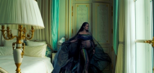Rihanna különleges terhesfotózással készült a rajongóknak