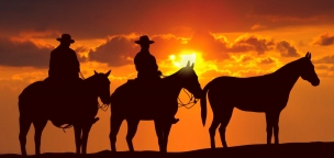 A mai cowboyok már rendőrautón lovagolva lasszóznak