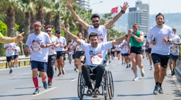 Idén is futottak azokért, akik nem futhatnak a Wings for Life World Run versenyen